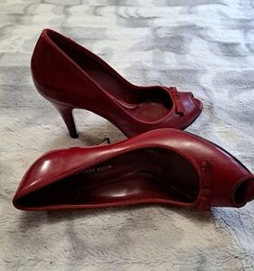 Anne Klein Maroon Open Toe Heels   Size 8M